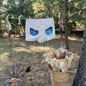 Stylish Cream Shorts